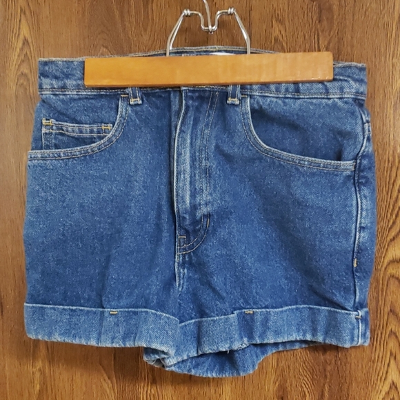 American Apparel Cuffed Denim Short - Picture 2 of 6